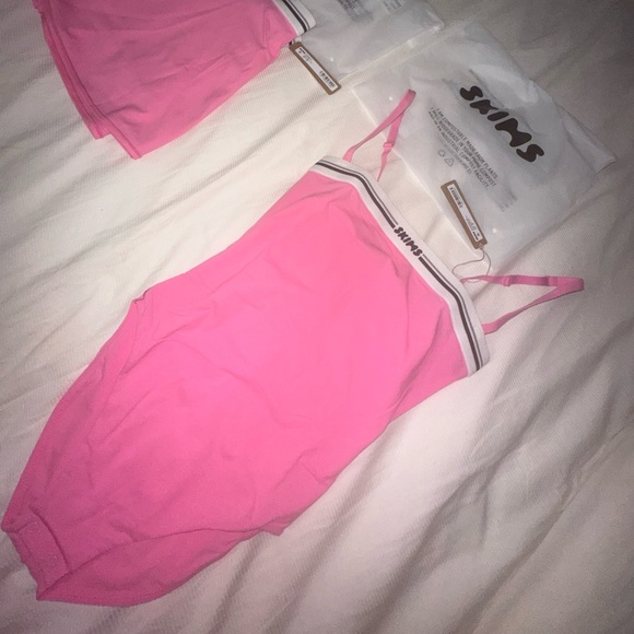 Skims xs pink body suite camisole activewear limited skims sold out women’s new - Picture 7 of 12